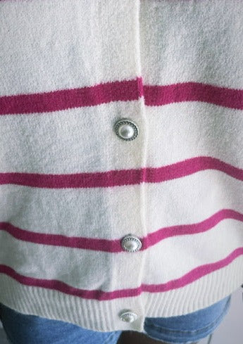 Gilet blanc à rayures rose fushia