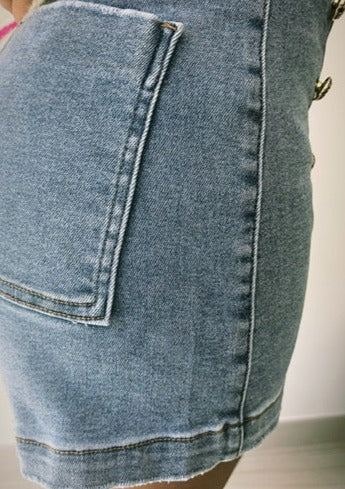 Short en jeans boutons doré taille haute