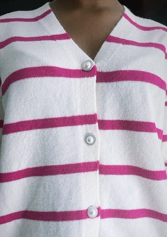 Gilet blanc à rayures rose fushia